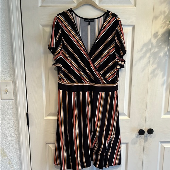 Derek Heart Dresses & Skirts - Derek Heart Black and Tan Fit and Flare Midi Dress